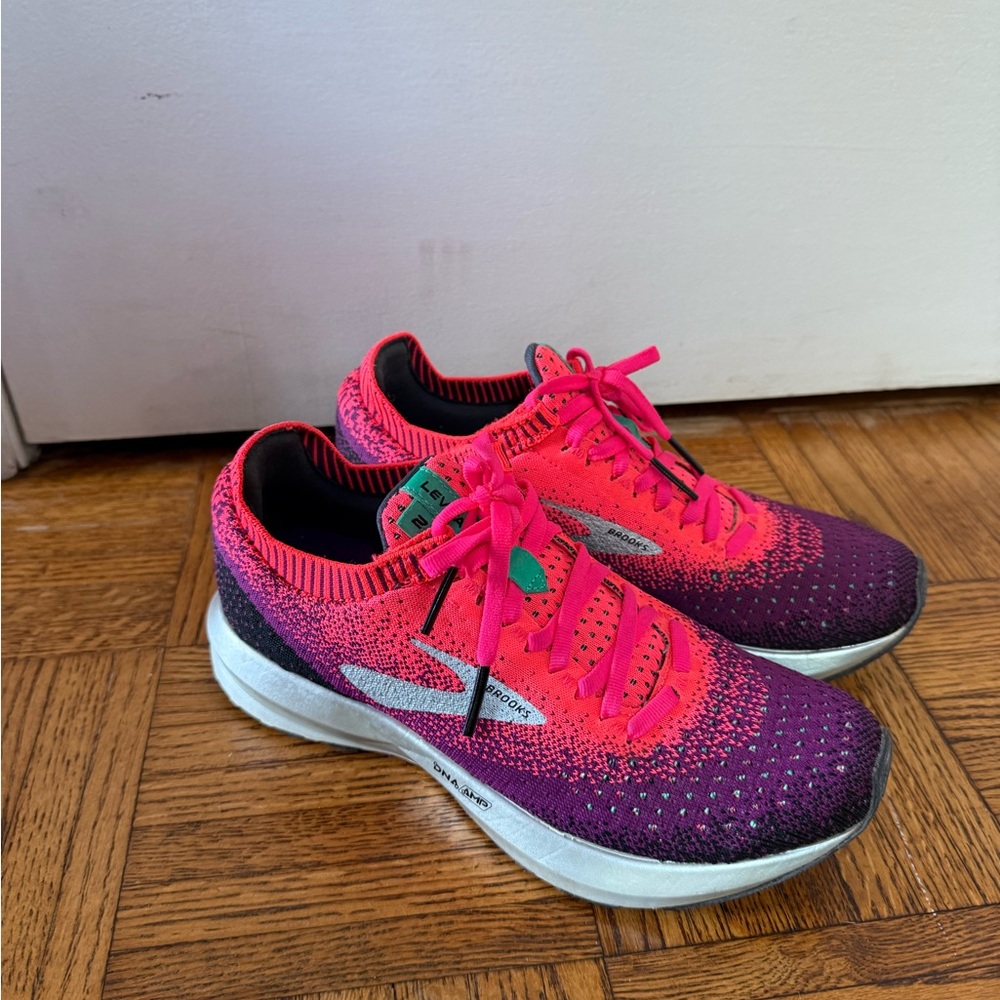 Brooks Levitate 2 Size 6.5 Shoes